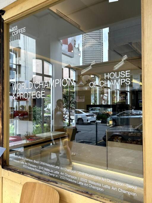 M101 Klcc Kl City King Suites By Livin Kuala Lumpur Exterior photo